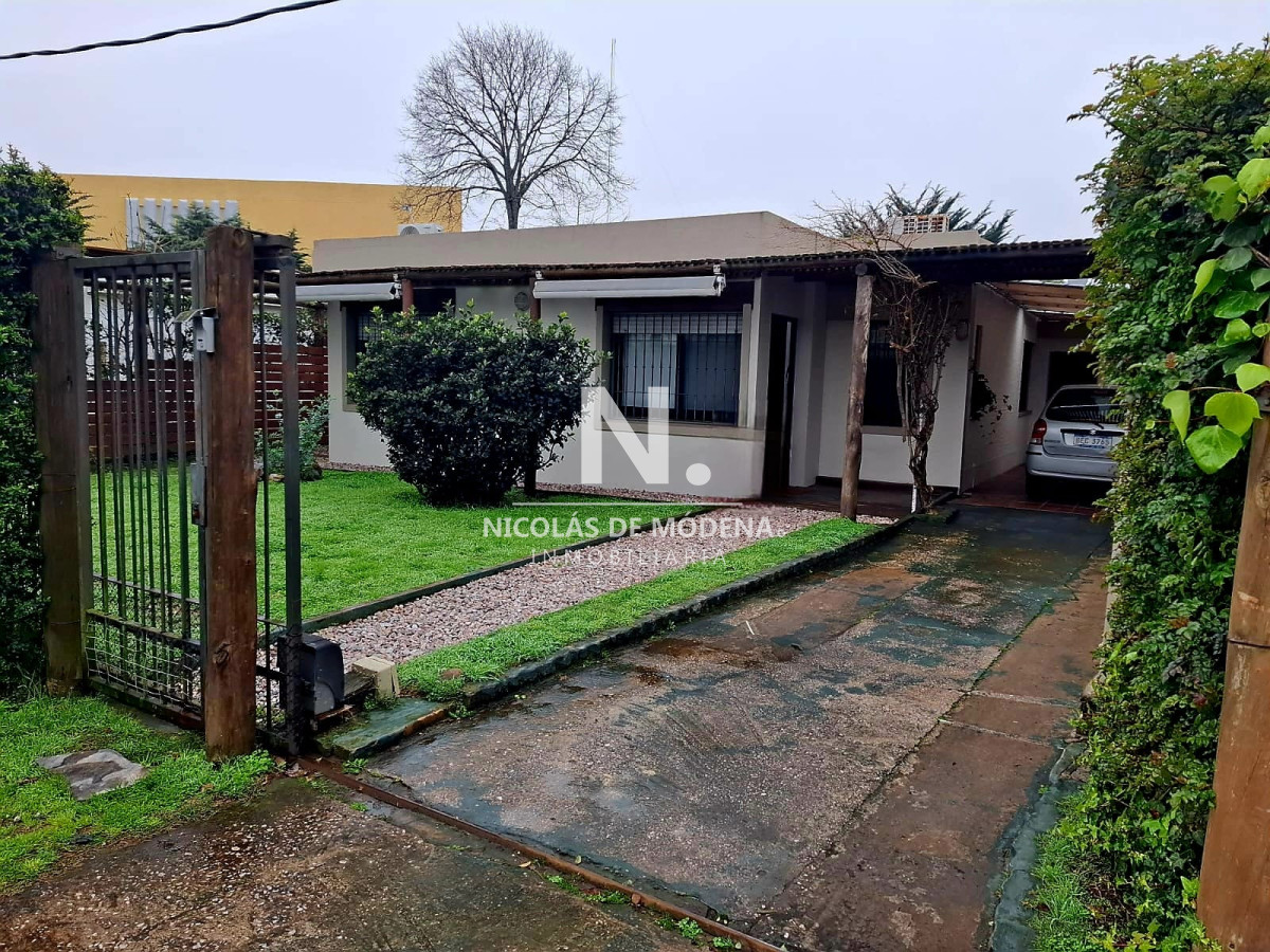 casa en venta de 4 dorm. en maldonado, toma apto. como parte de pago - ndm25496c