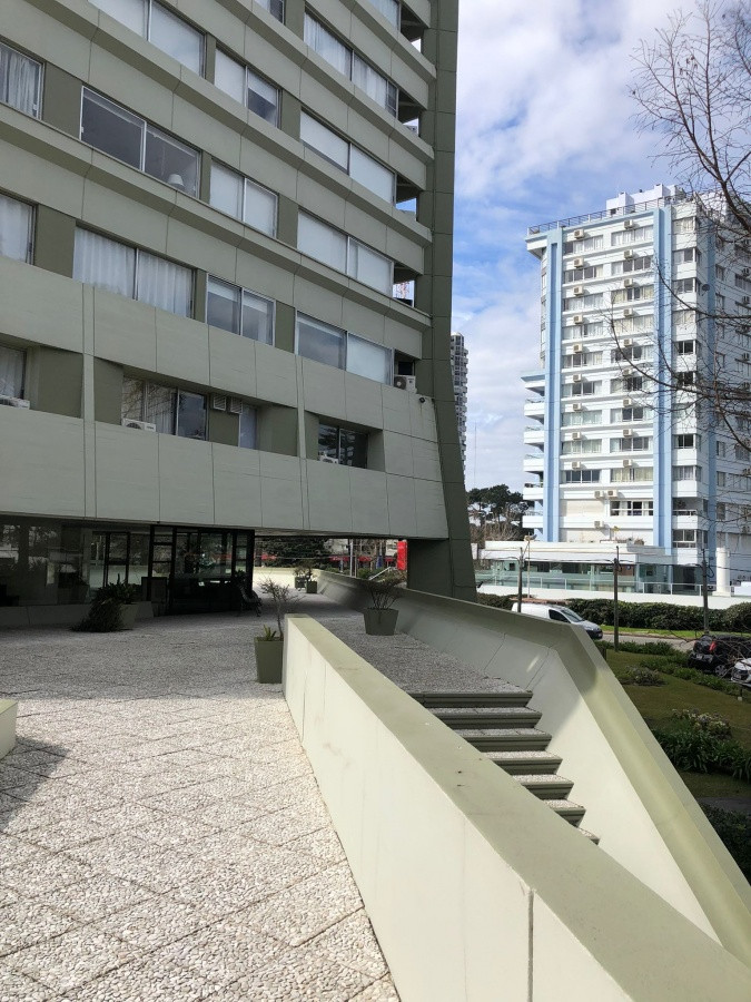 Apartamento ID.1811 - Venta apartamento 2 dormitorios sobre Roosevelt