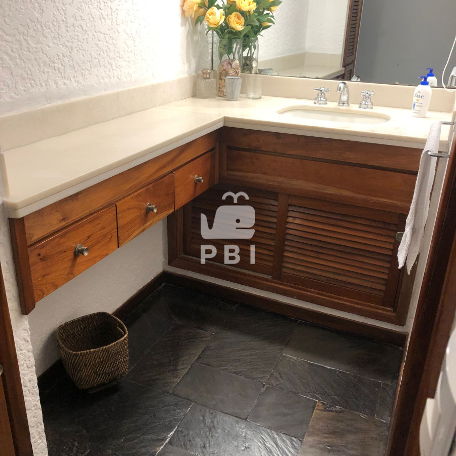 QXBhcnRhbWVudG8gZGUgMyBkb3JtaXRvcmlvcyBlbiB2ZW50YSBlbiBQdW50YSBkZWwgRXN0ZSAtIFRPUlJFUyBERUwgUExBVEEgSUlJIC0gUmVmIDogUEJJMTU3MzU=