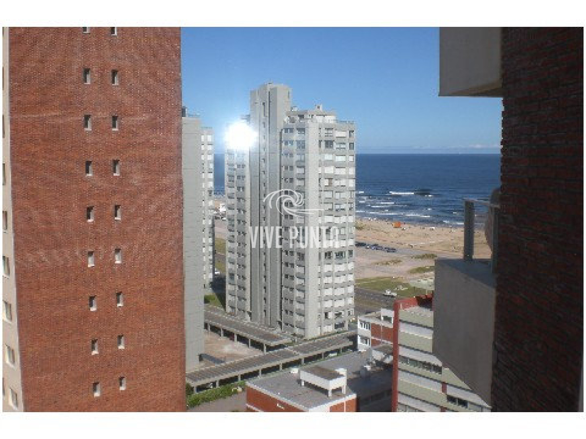 Apartamento ID.514 - Apartamento de 3 dormitorios en venta en Punta del Este