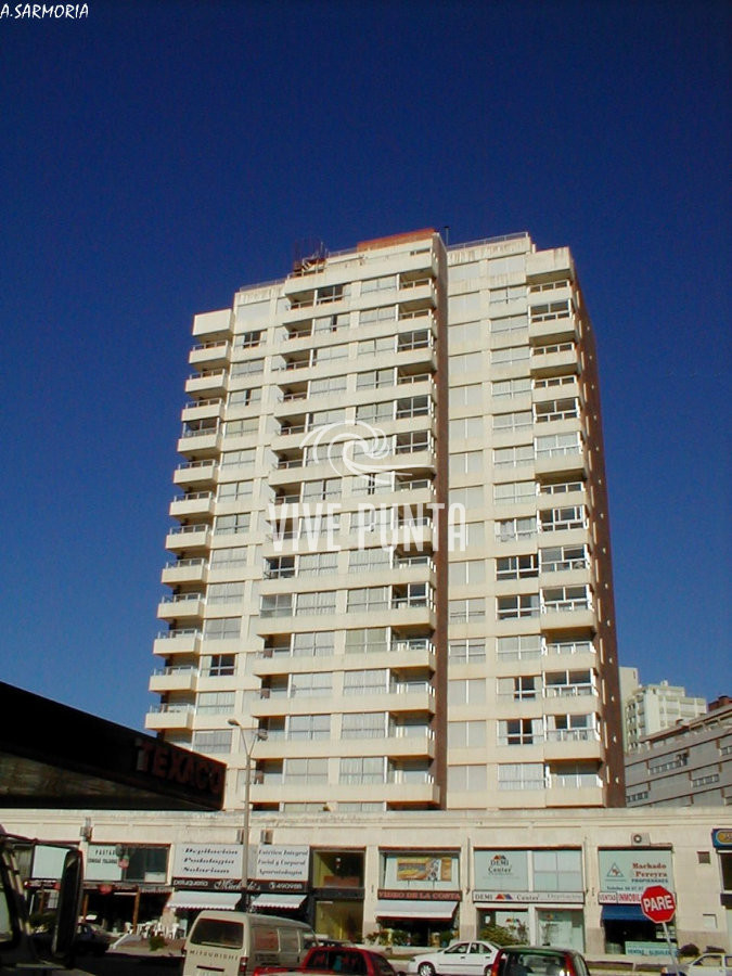 Apartamento ID.514 - Apartamento de 3 dormitorios en venta en Punta del Este