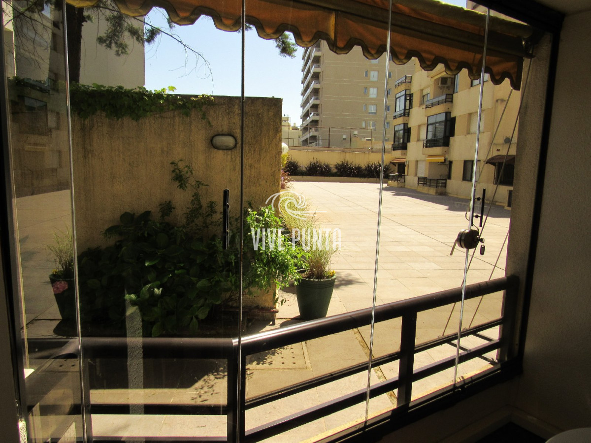 Apartamento ID.1020 - venta de apartamento en playa brava con parrillero y dos garages