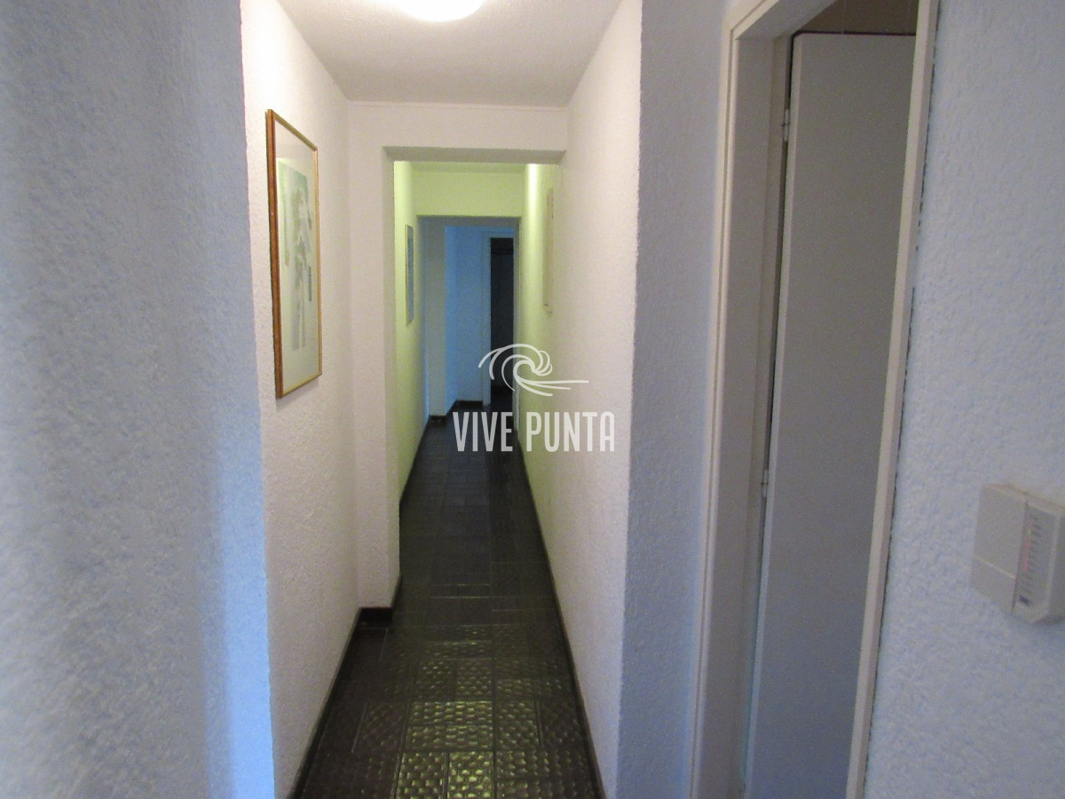 Apartamento ID.1020 - venta de apartamento en playa brava con parrillero y dos garages