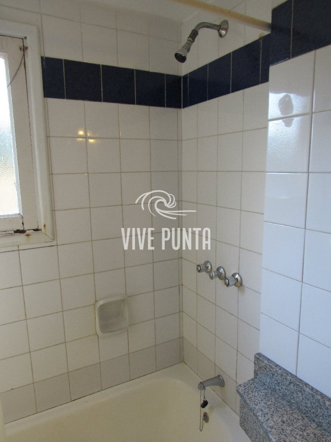 Apartamento ID.1020 - venta de apartamento en playa brava con parrillero y dos garages