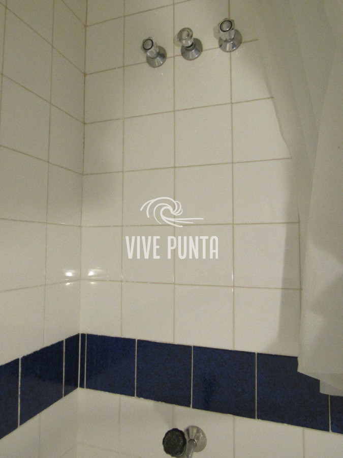 Apartamento ID.1020 - venta de apartamento en playa brava con parrillero y dos garages