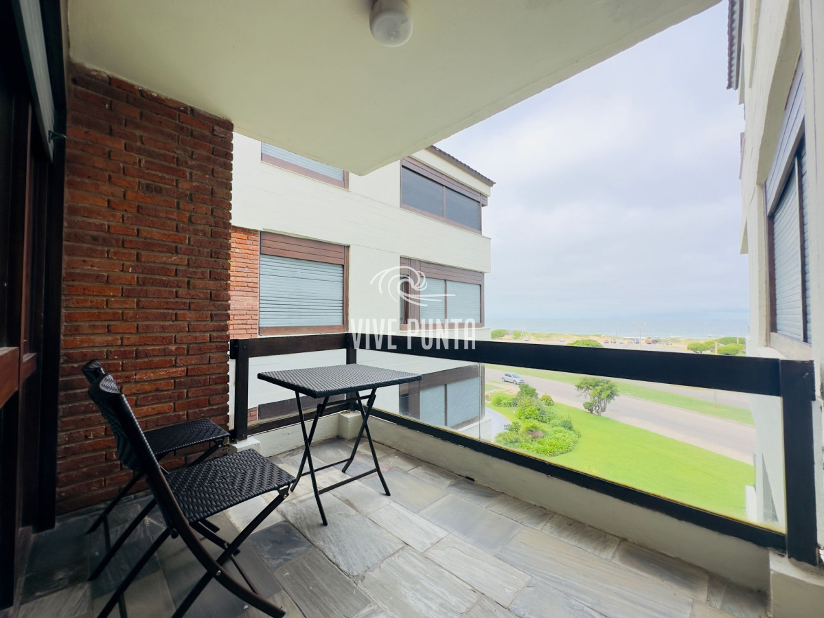 Apartamento ID.902 - Apartamento en venta, 2 dormitorios, primera linea de la brava.
