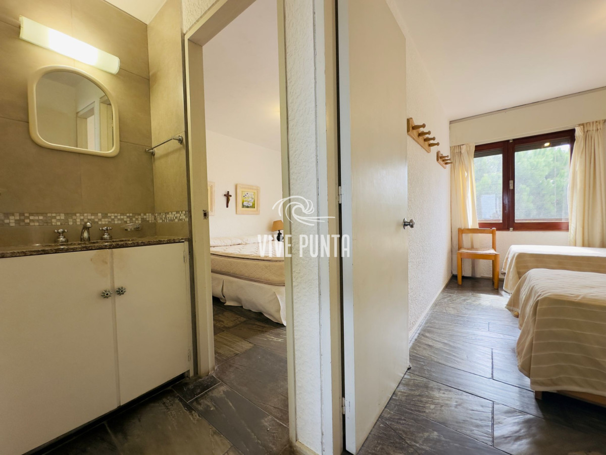 Apartamento ID.902 - Apartamento en venta, 2 dormitorios, primera linea de la brava.