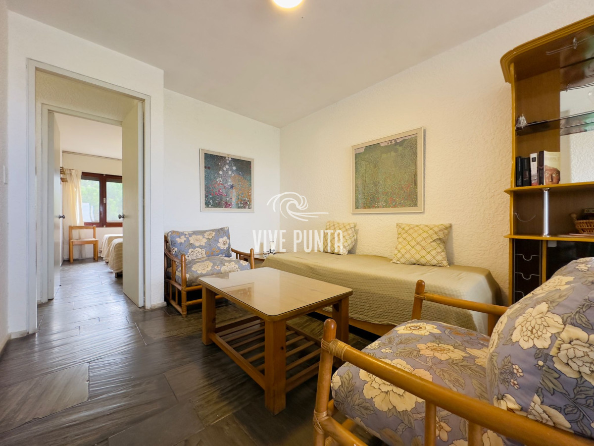 Apartamento ID.902 - Apartamento en venta, 2 dormitorios, primera linea de la brava.
