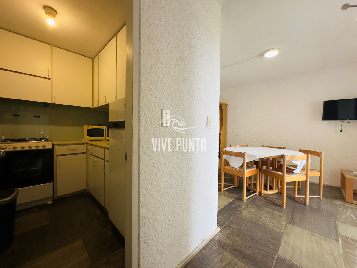 Apartamento ID.902 - Apartamento en venta, 2 dormitorios, primera linea de la brava.