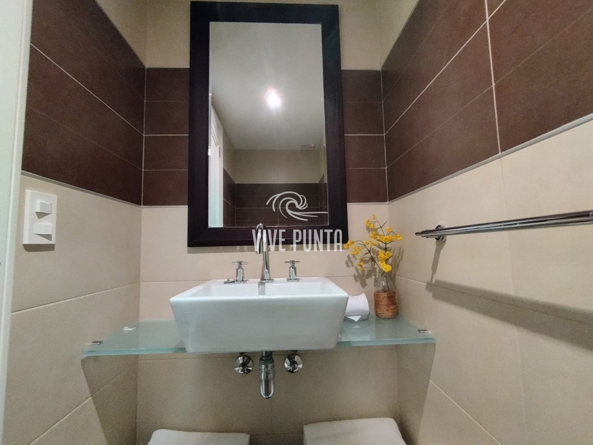 Apartamento ID.1037 -  Apartamento en venta en playa brava de Punta del Este