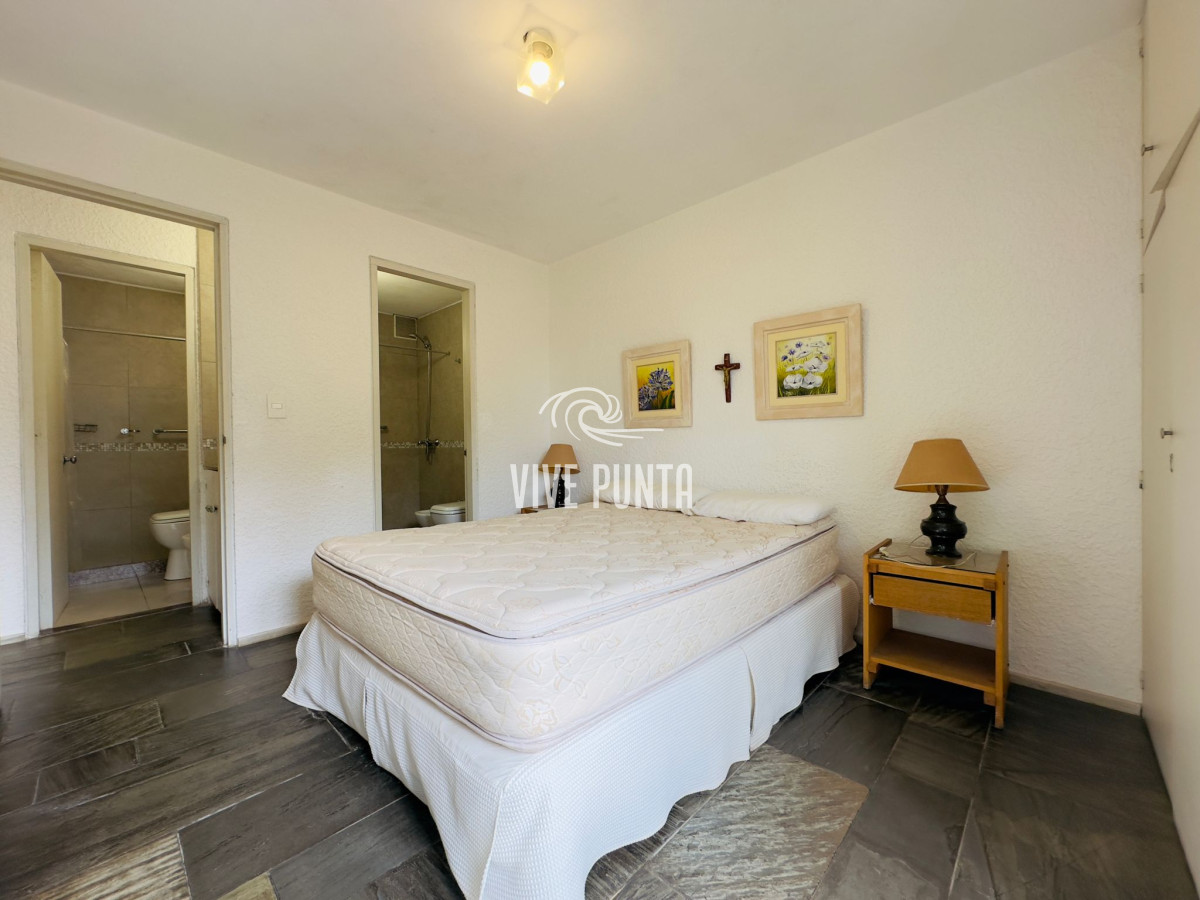 Apartamento ID.902 - Apartamento en venta, 2 dormitorios, primera linea de la brava.