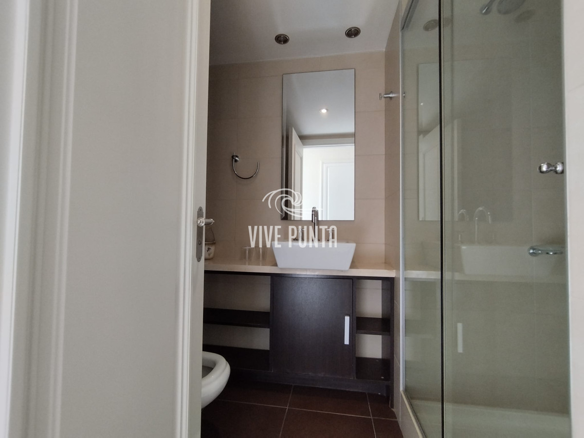 Apartamento ID.1037 -  Apartamento en venta en playa brava de Punta del Este