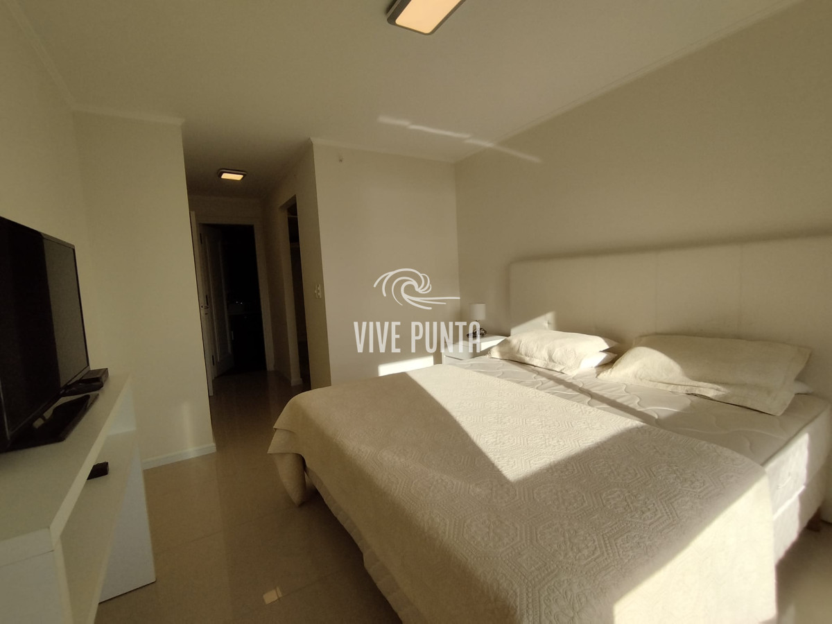 Apartamento ID.1037 -  Apartamento en venta en playa brava de Punta del Este