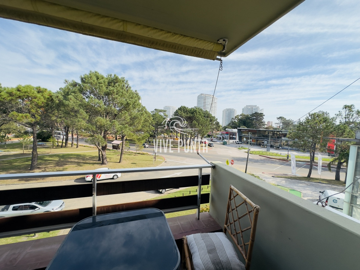 Apartamento ID.781 - Venta de Apartamento, 2 dormitorios, Punta del este.