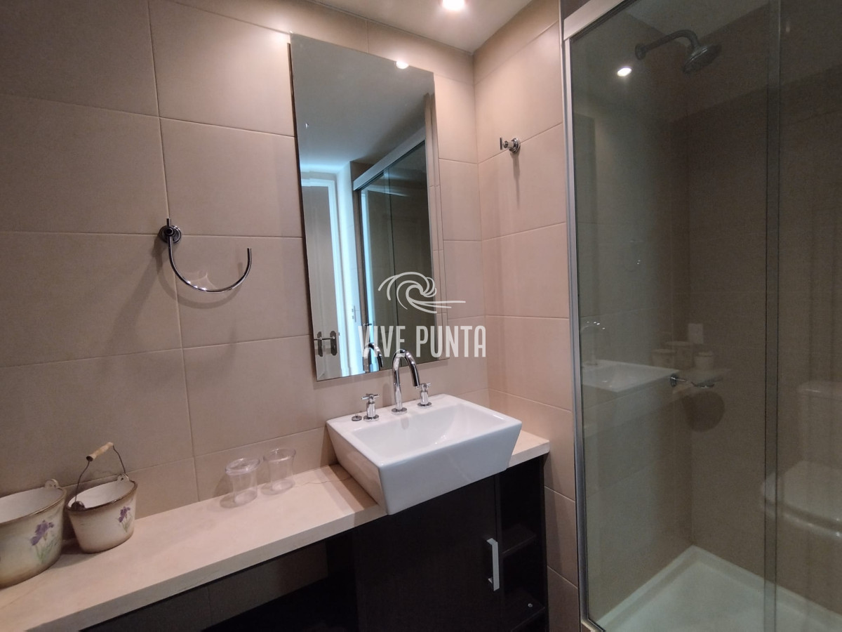 Apartamento ID.1037 -  Apartamento en venta en playa brava de Punta del Este