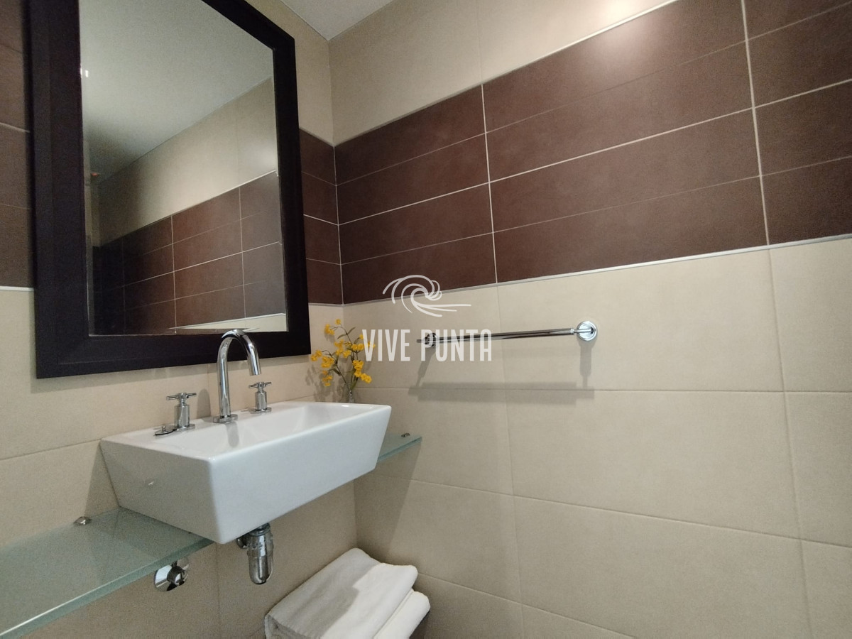 Apartamento ID.1037 -  Apartamento en venta en playa brava de Punta del Este