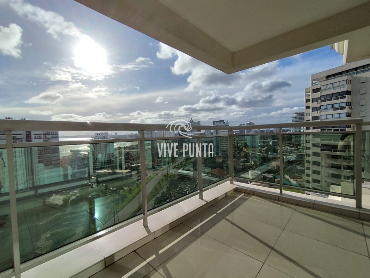 Apartamento ID.1037 -  Apartamento en venta en playa brava de Punta del Este