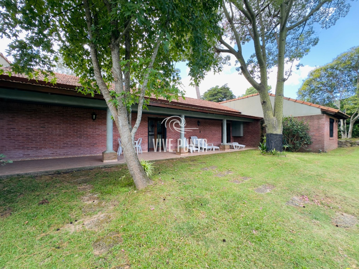 Casa ID.965 - Casa en VENTA, 3 dormitorios, Punta del Este