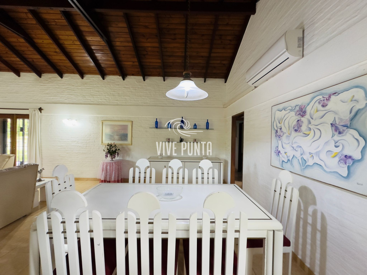 Casa ID.965 - Casa en VENTA, 3 dormitorios, Punta del Este