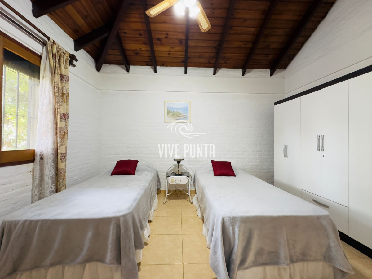 Casa ID.965 - Casa en VENTA, 3 dormitorios, Punta del Este