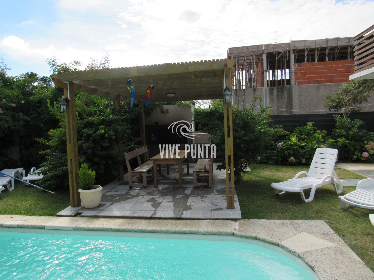 Casa ID.964 - Casa en venta y alquiler de 3 dormitorios en Balneario Buenos Aires