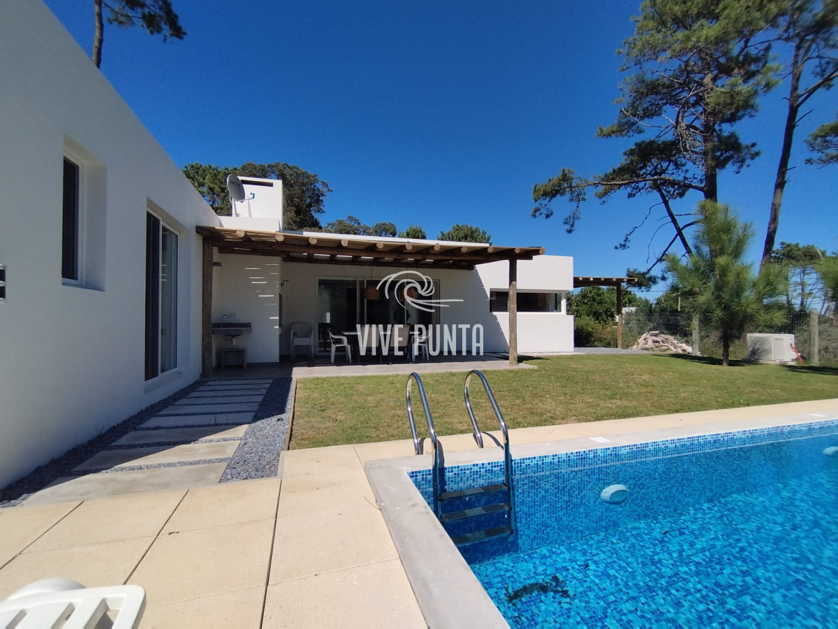 Casa ID.963 - Venta de Casa en la barra- Maldonado