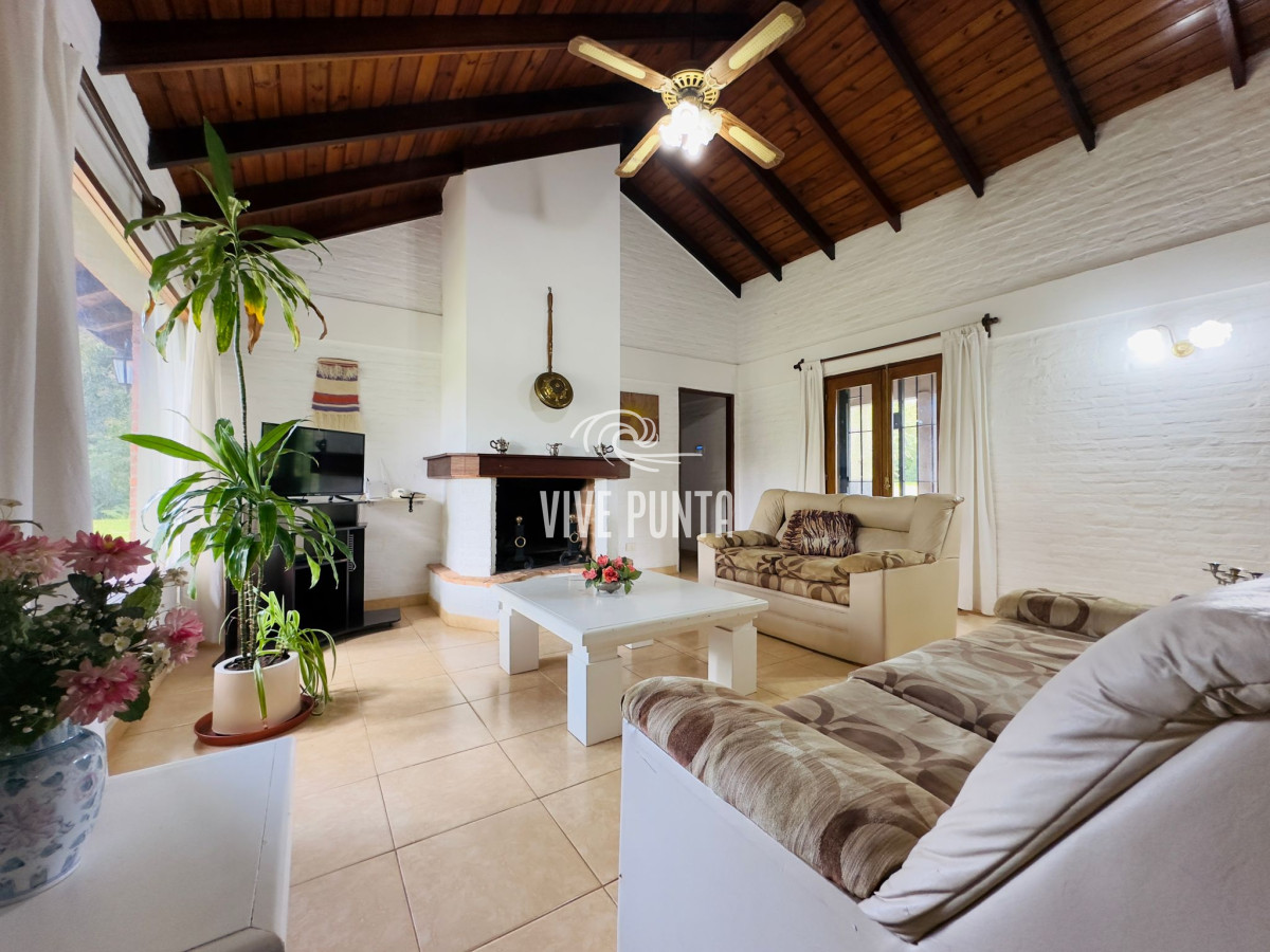 Casa ID.965 - Casa en VENTA, 3 dormitorios, Punta del Este