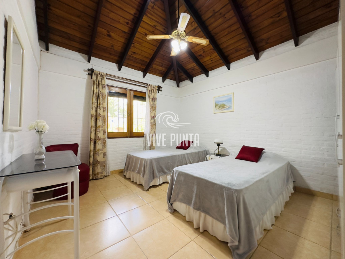 Casa ID.965 - Casa en VENTA, 3 dormitorios, Punta del Este