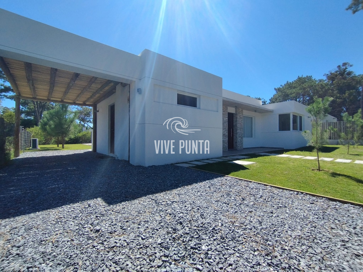 Casa ID.963 - Venta de Casa en la barra- Maldonado