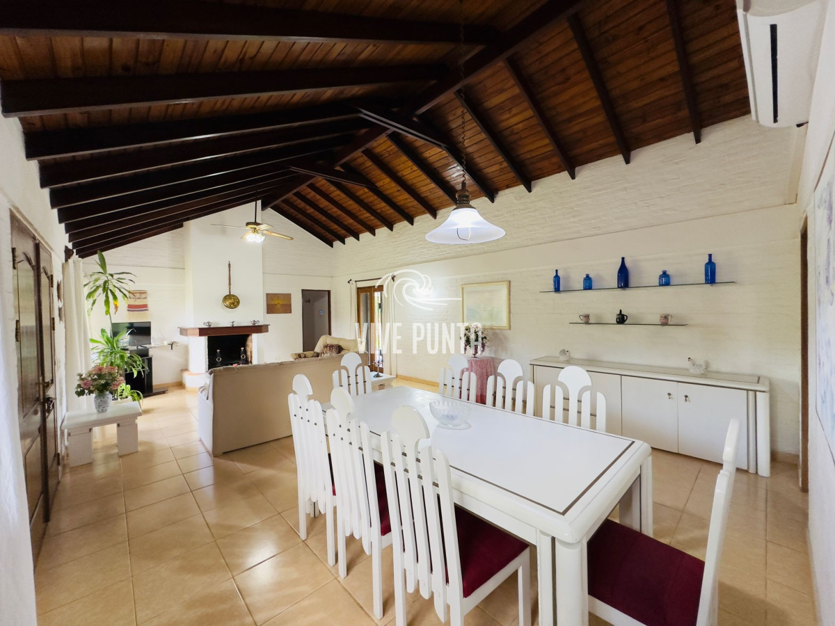 Casa ID.965 - Casa en VENTA, 3 dormitorios, Punta del Este