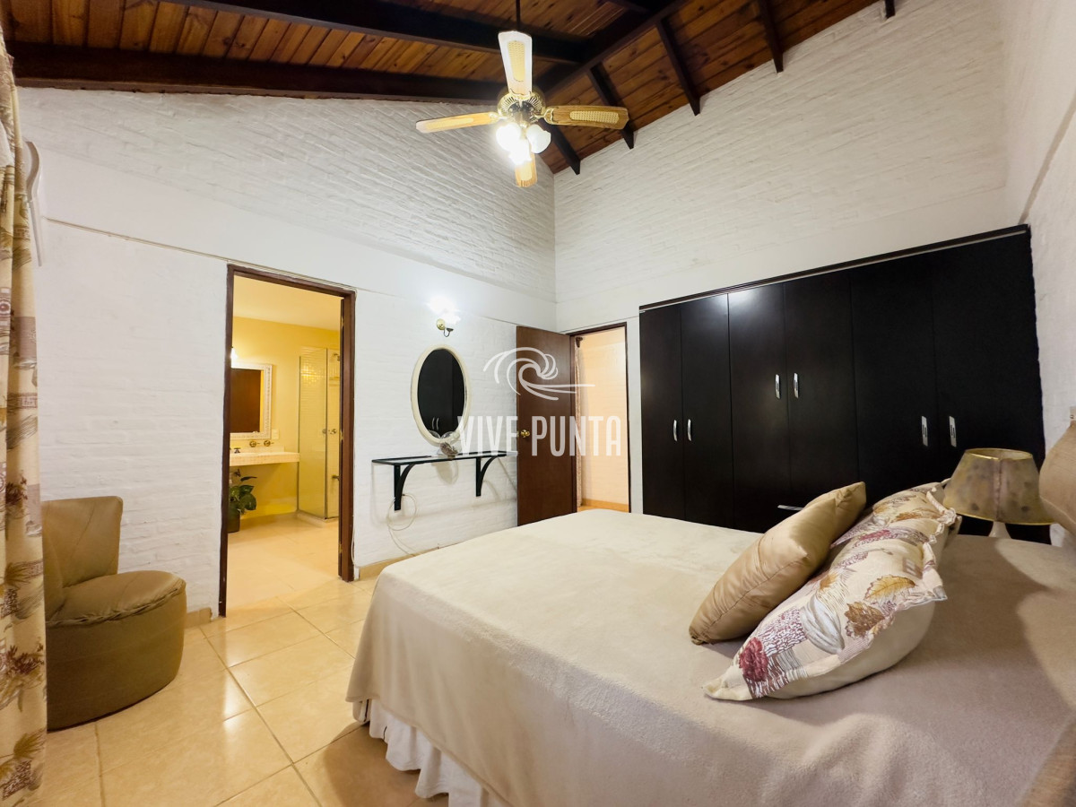 Casa ID.965 - Casa en VENTA, 3 dormitorios, Punta del Este