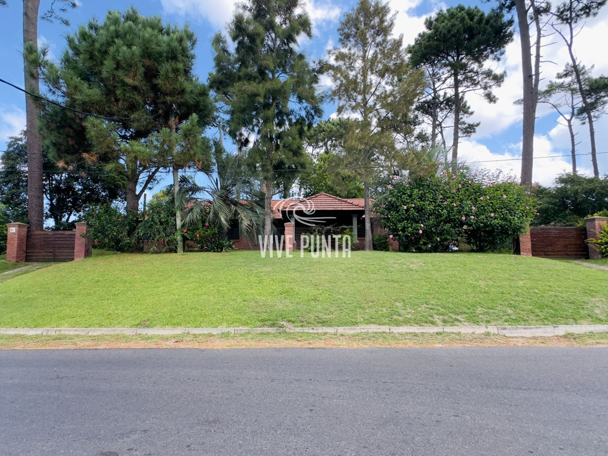 Casa ID.965 - Casa en VENTA, 3 dormitorios, Punta del Este