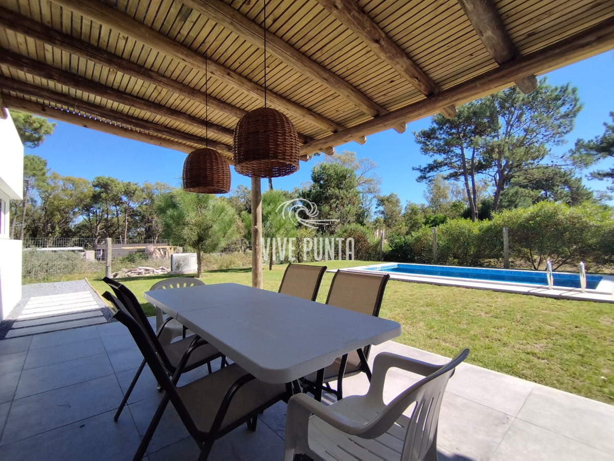 Casa ID.963 - Venta de Casa en la barra- Maldonado