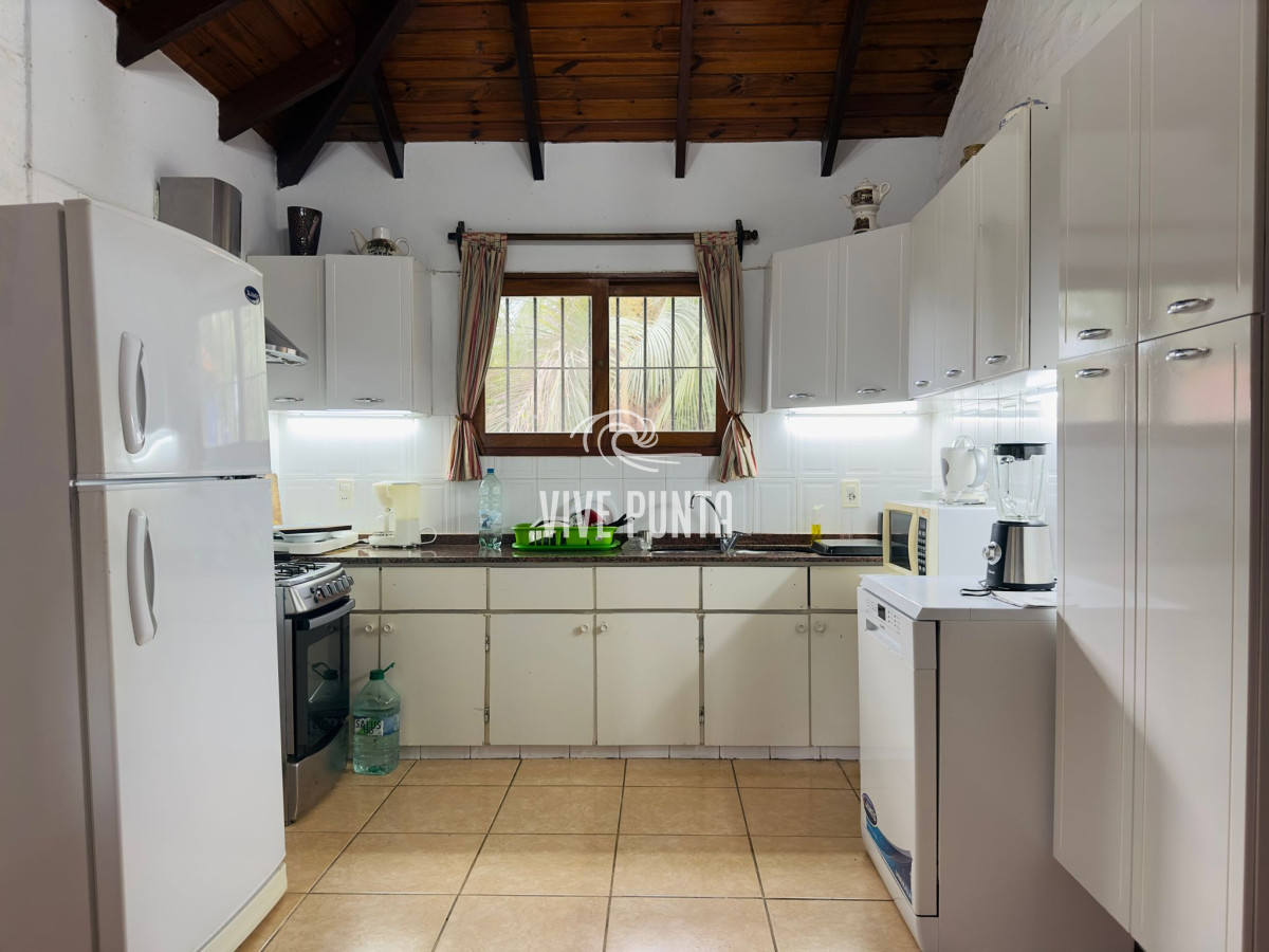 Casa ID.965 - Casa en VENTA, 3 dormitorios, Punta del Este