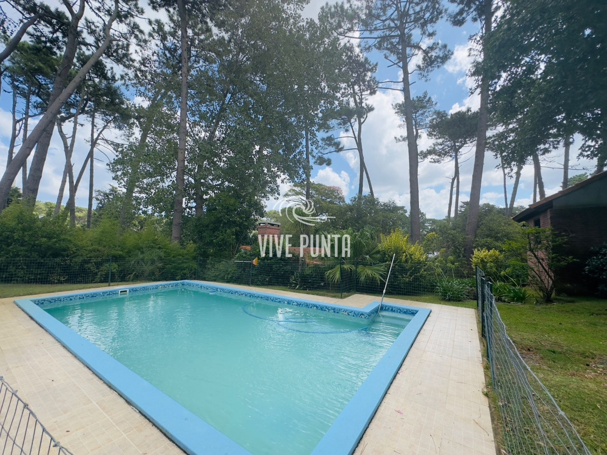 Casa ID.965 - Casa en VENTA, 3 dormitorios, Punta del Este
