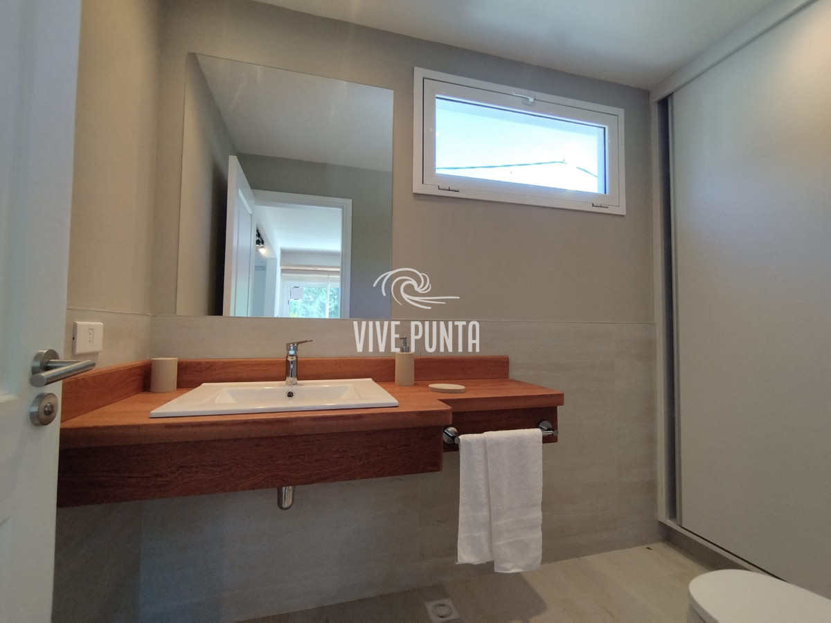 Casa ID.963 - Venta de Casa en la barra- Maldonado