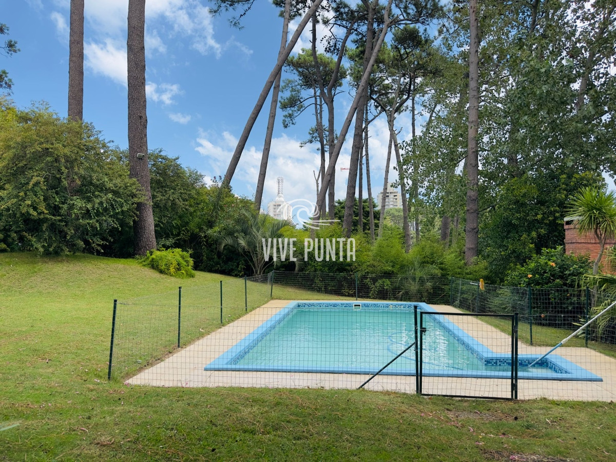 Casa ID.965 - Casa en VENTA, 3 dormitorios, Punta del Este