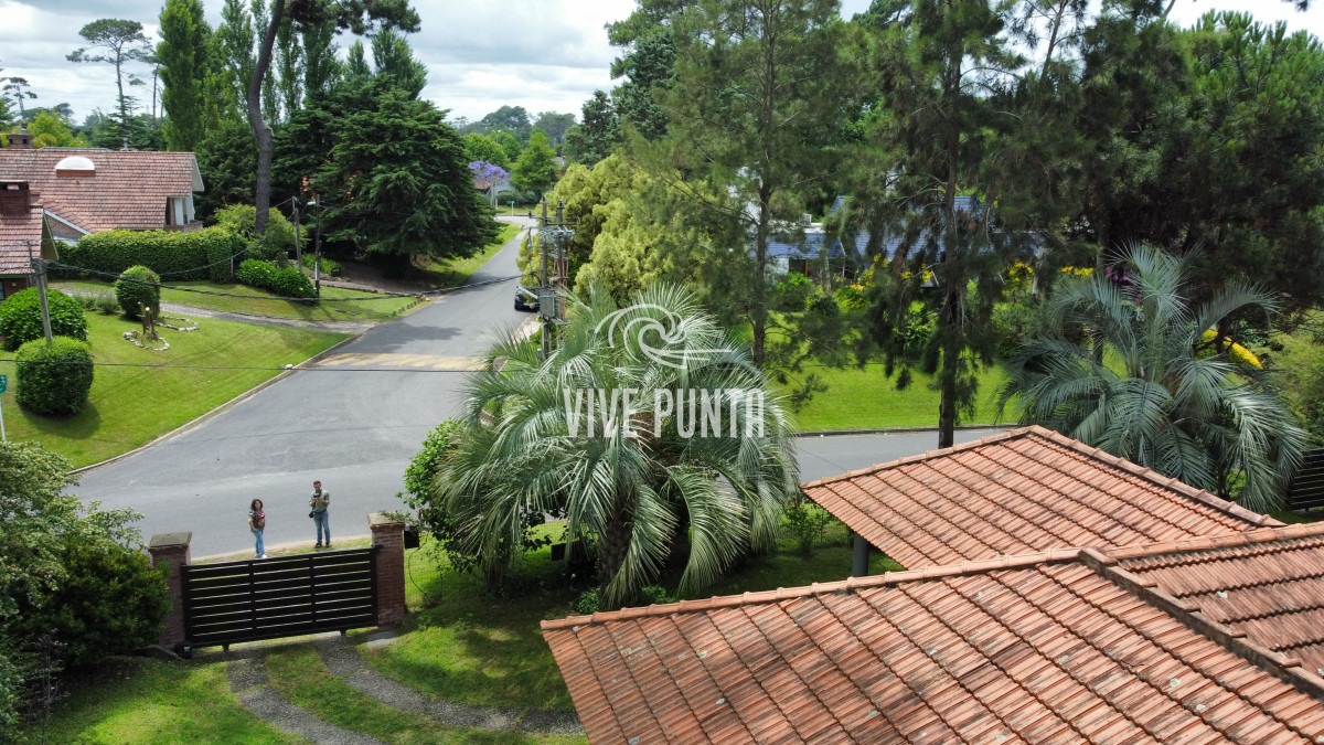 Casa ID.965 - Casa en VENTA, 3 dormitorios, Punta del Este