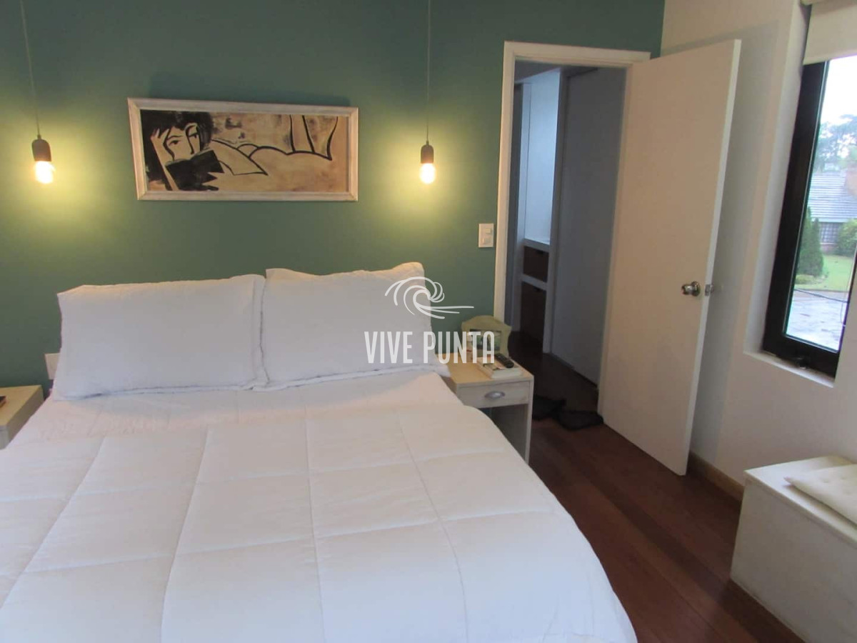 Casa ID.1041 - Alquiler de casa de 3 dormitorios con piscina en Punta del Este