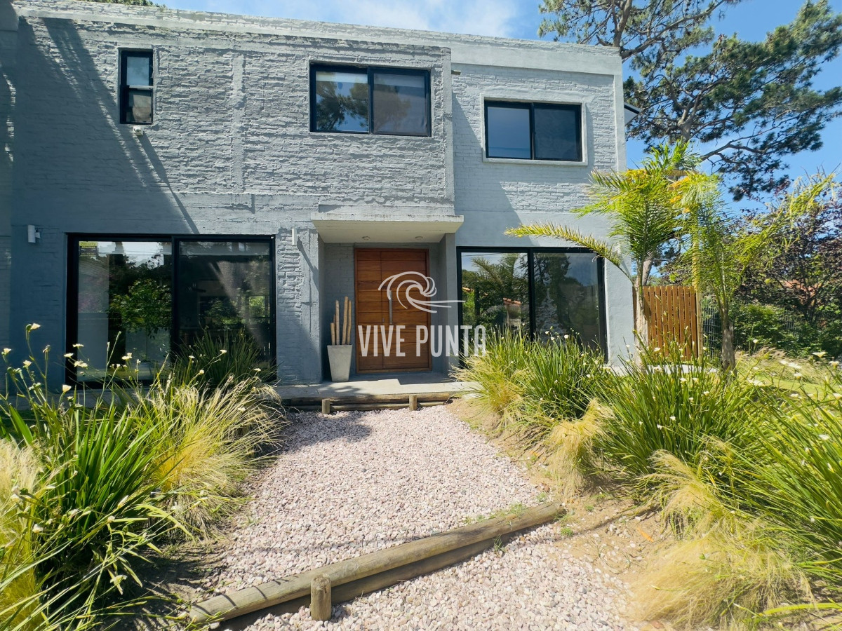 Casa ID.1041 - Alquiler de casa de 3 dormitorios con piscina en Punta del Este