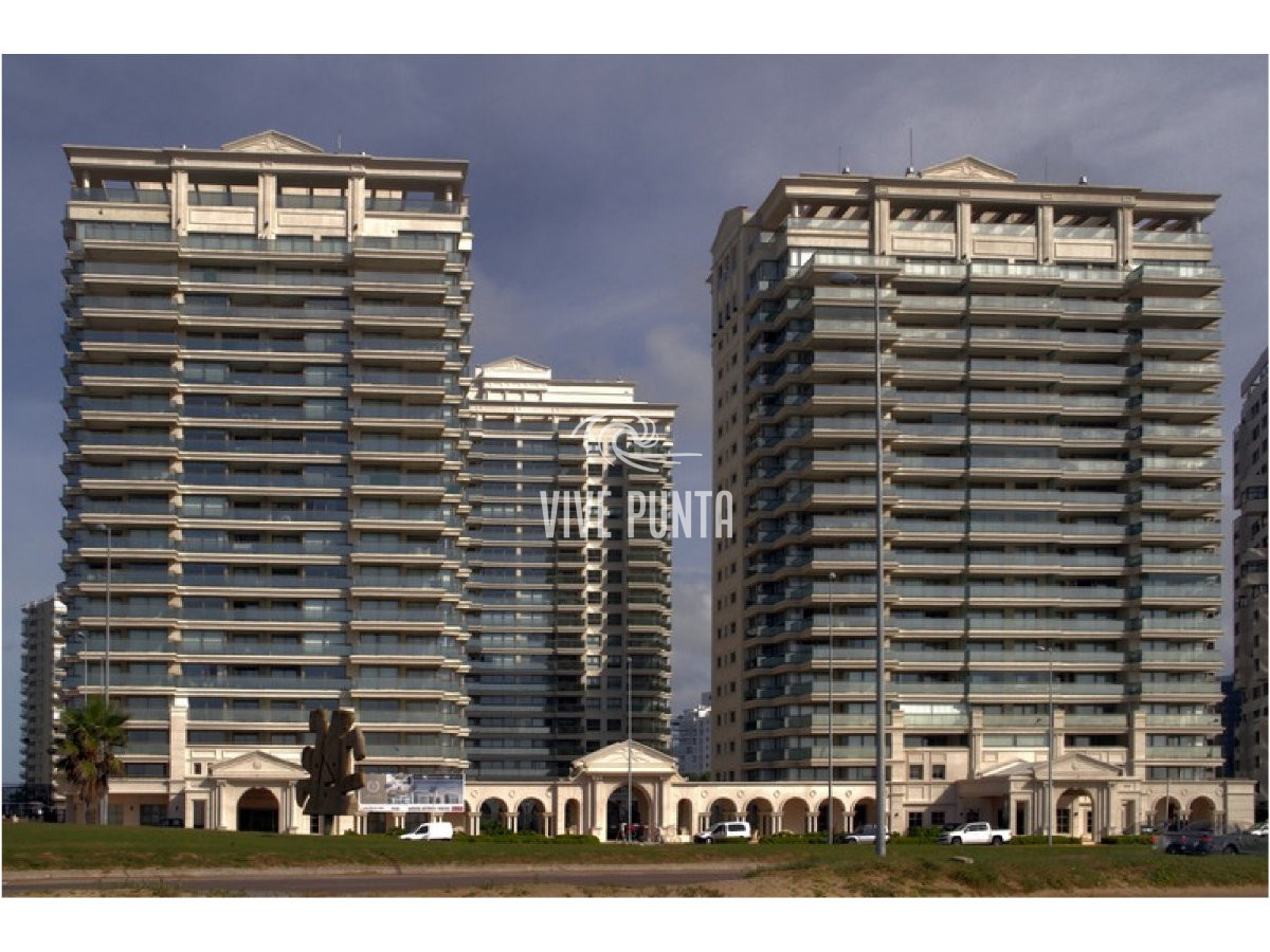 Apartamento ID.1037 -  Apartamento en venta en playa brava de Punta del Este