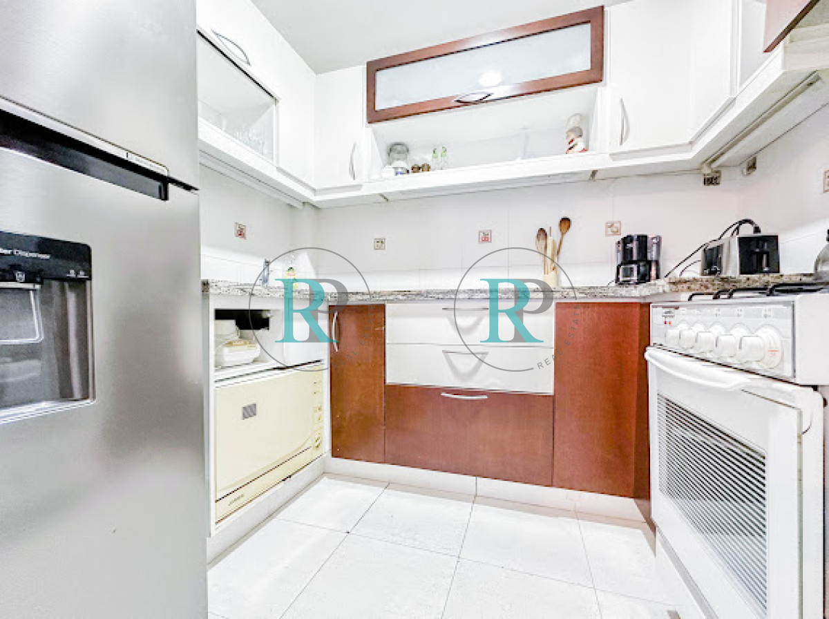Apartamento ID.2081 - Venta de apartamento en Peninsula. Edificio Recalada.