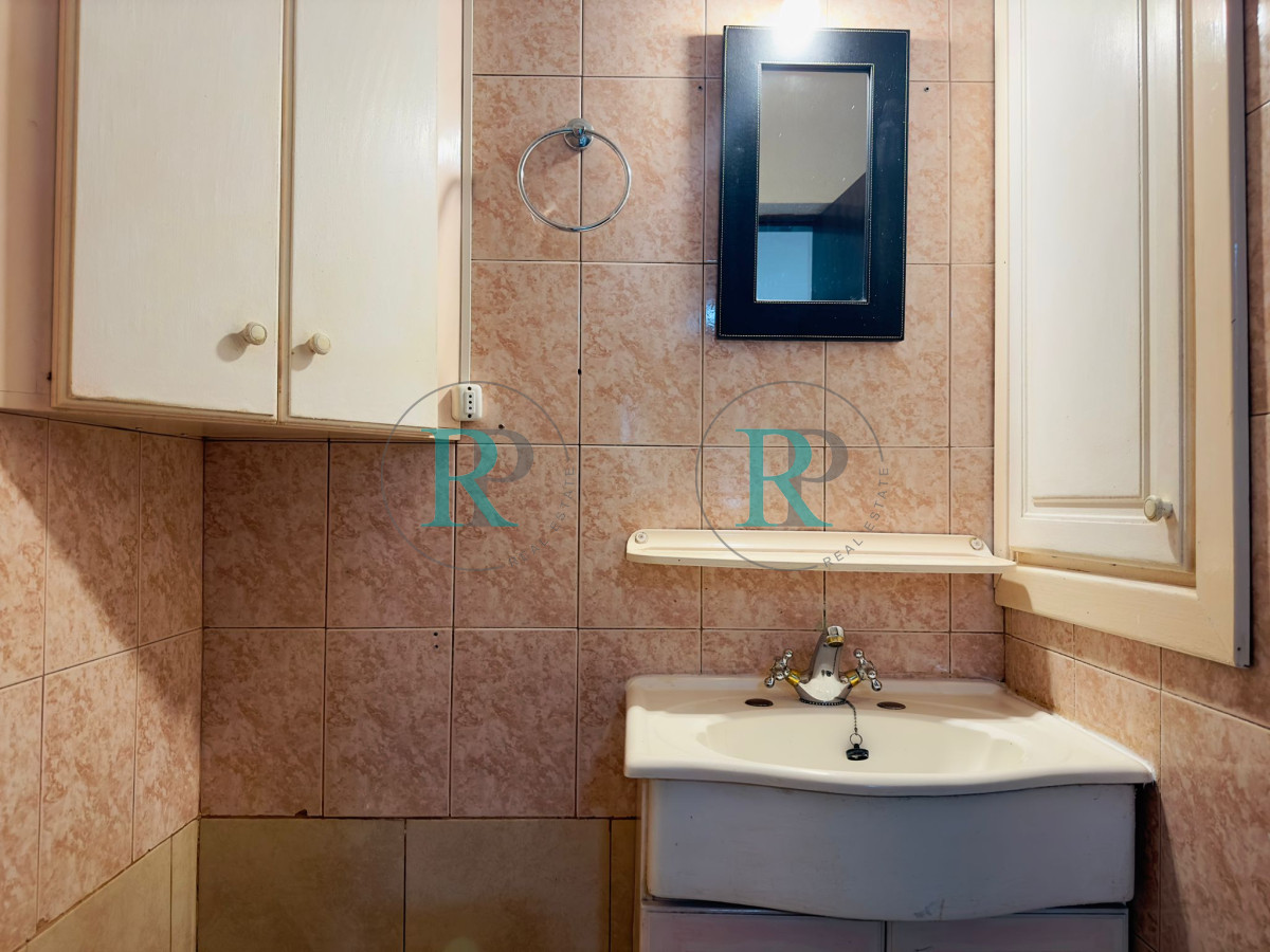 Apartamento ID.1873 - Venta de apartamento y Alquiler Anual, Excelente ubicación, 1 dormitorio, garage.