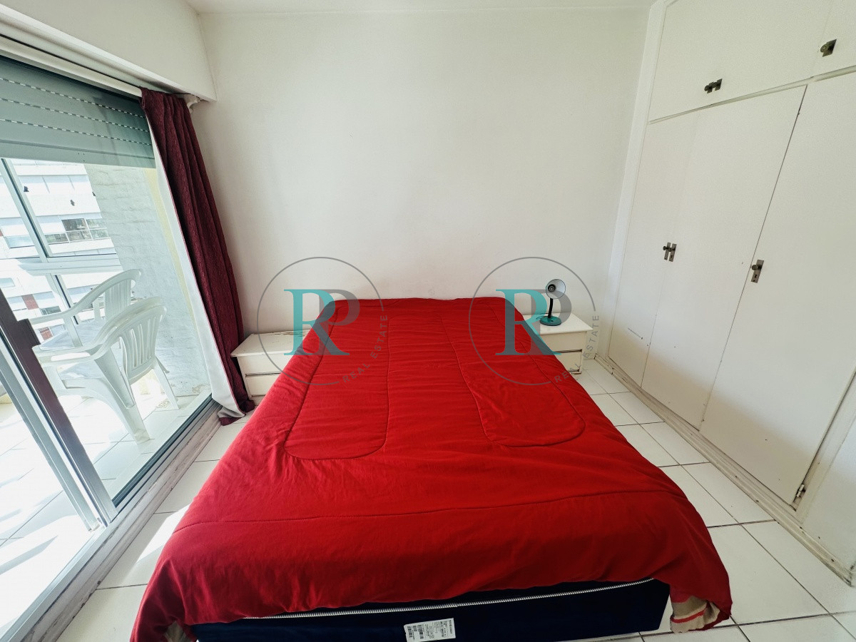Apartamento ID.2340 - Alquiler y venta de apartamento de 1 dormitorio y medio en Punta del Este