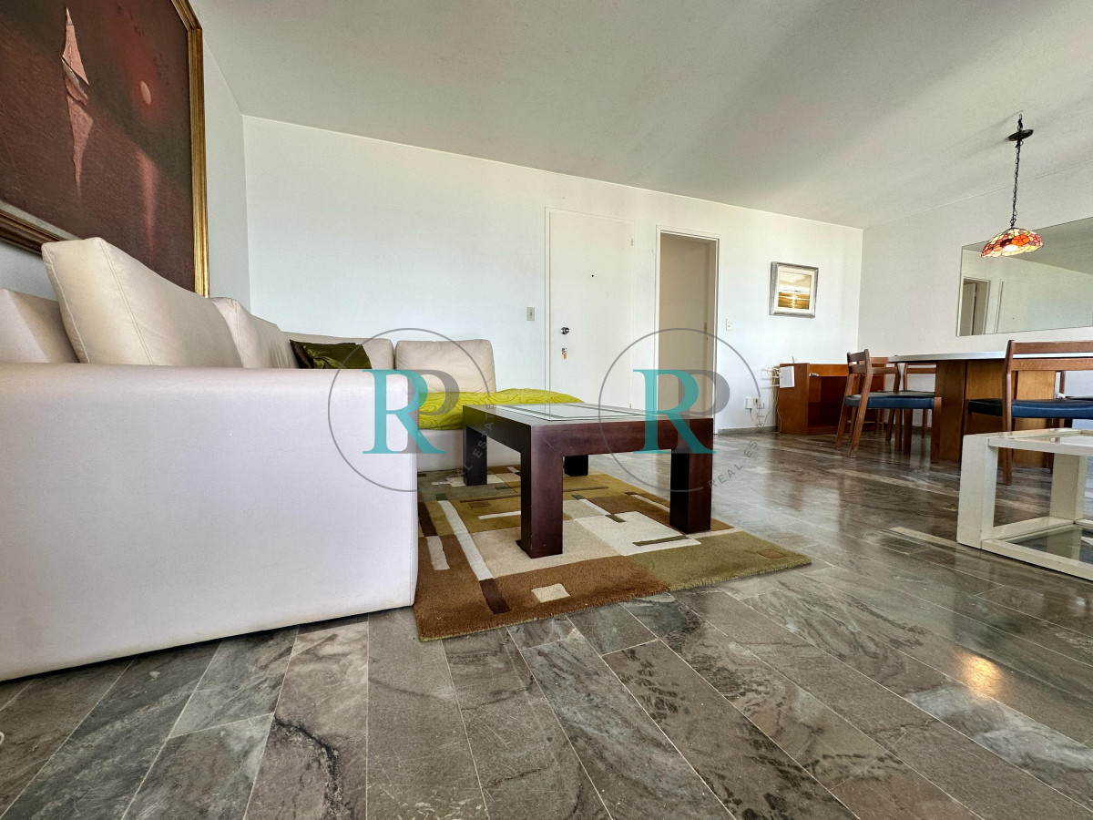 Apartamento ID.2372 - Apartamento de 3 dormitorios en venta en Punta del Este
