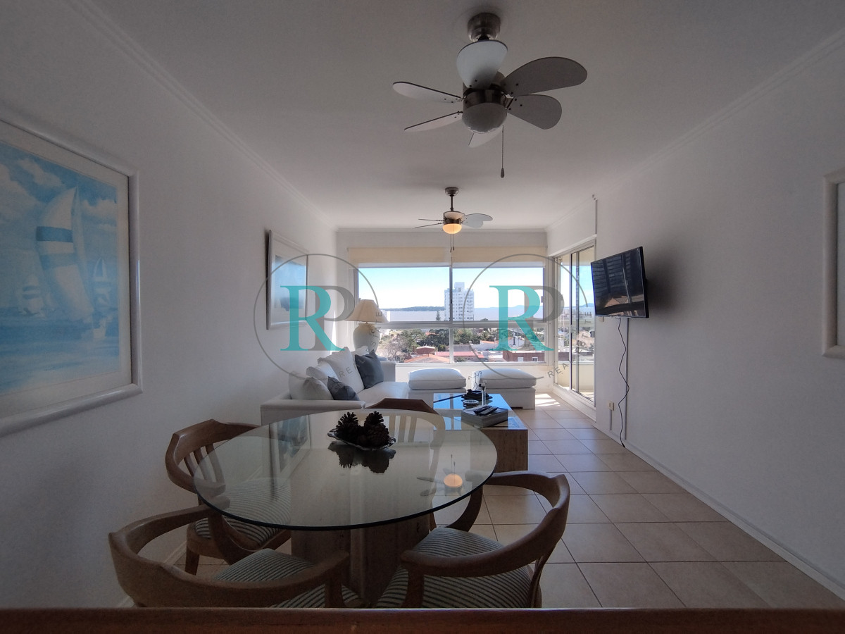 Apartamento ID.2564 - Alquiler y venta de apartamento de dos dormitorios en Punta del Este