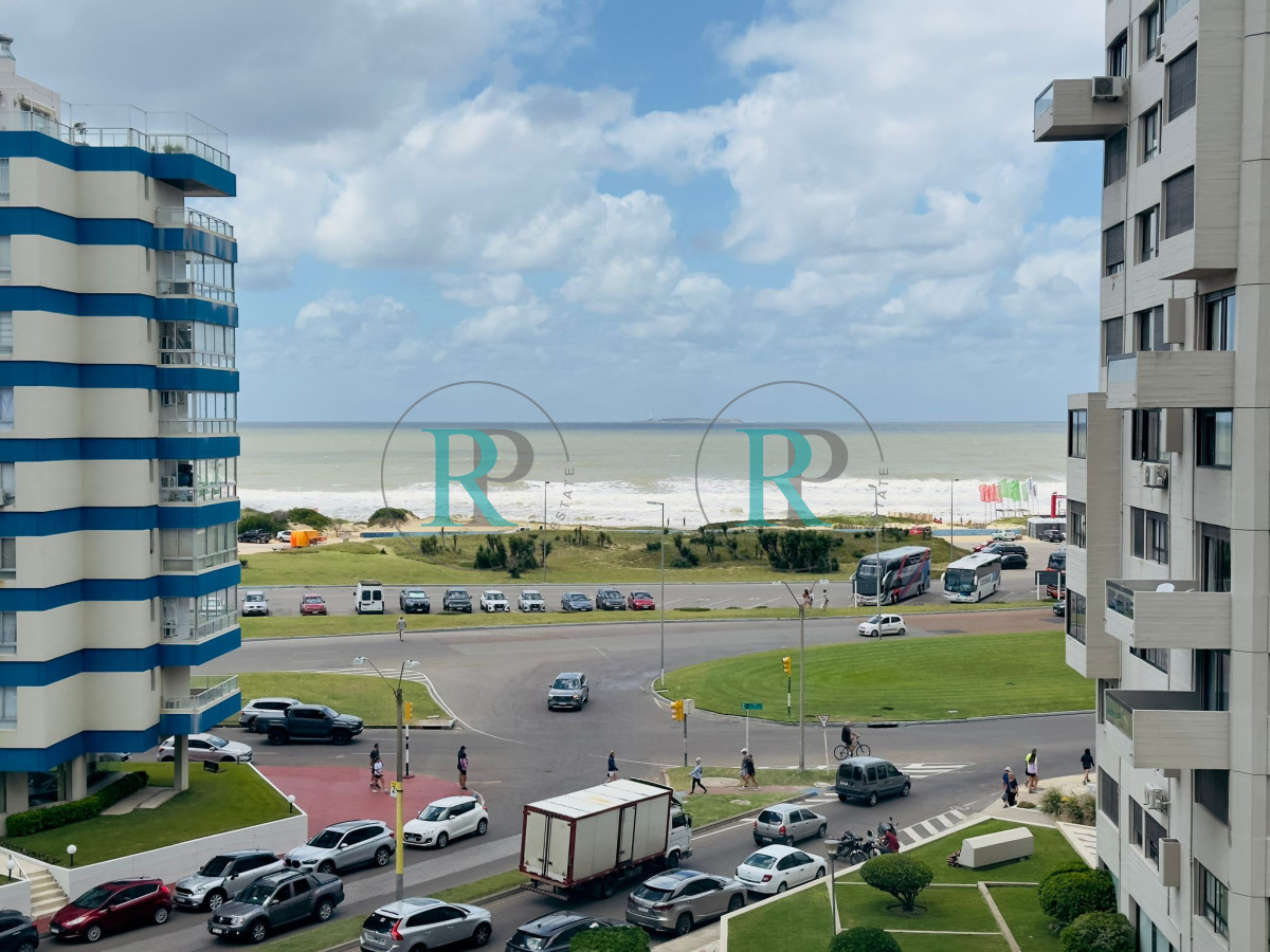 Apartamento ID.1521 - Apto en venta, segunda linea, vista al mar, punta del este.