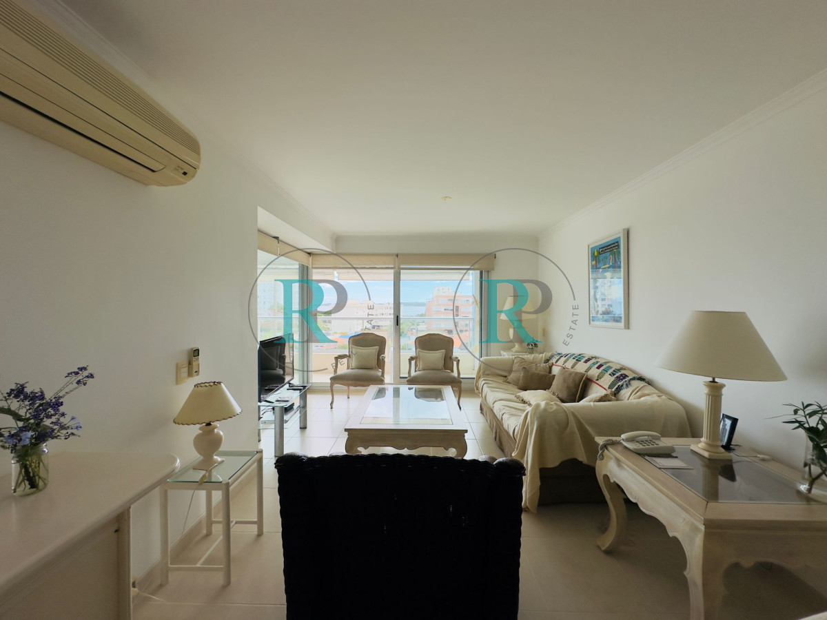Apartamento ID.1660 - Apartamento de dos dormitorios en venta en Punta del Este