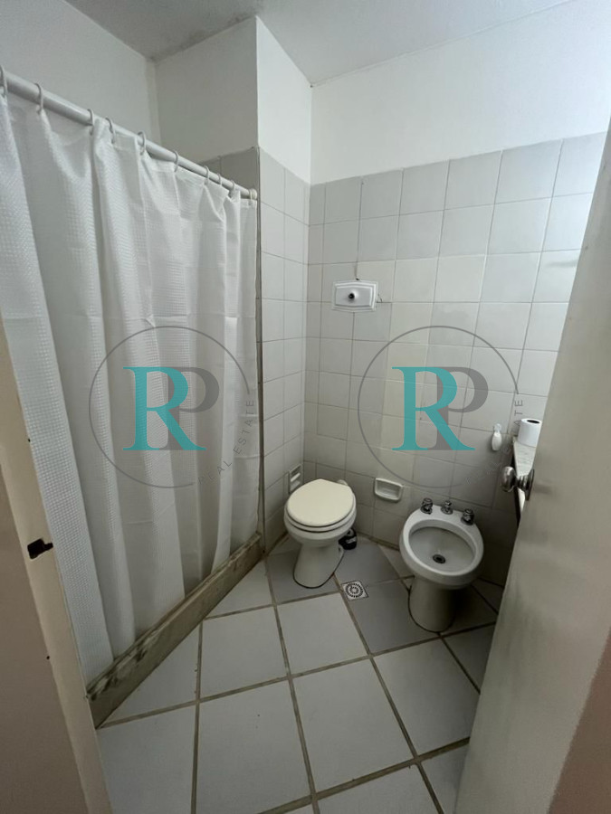 Apartamento ID.2445 - Alquiler y venta de apartamento de dos dormitorios en Punta del Este