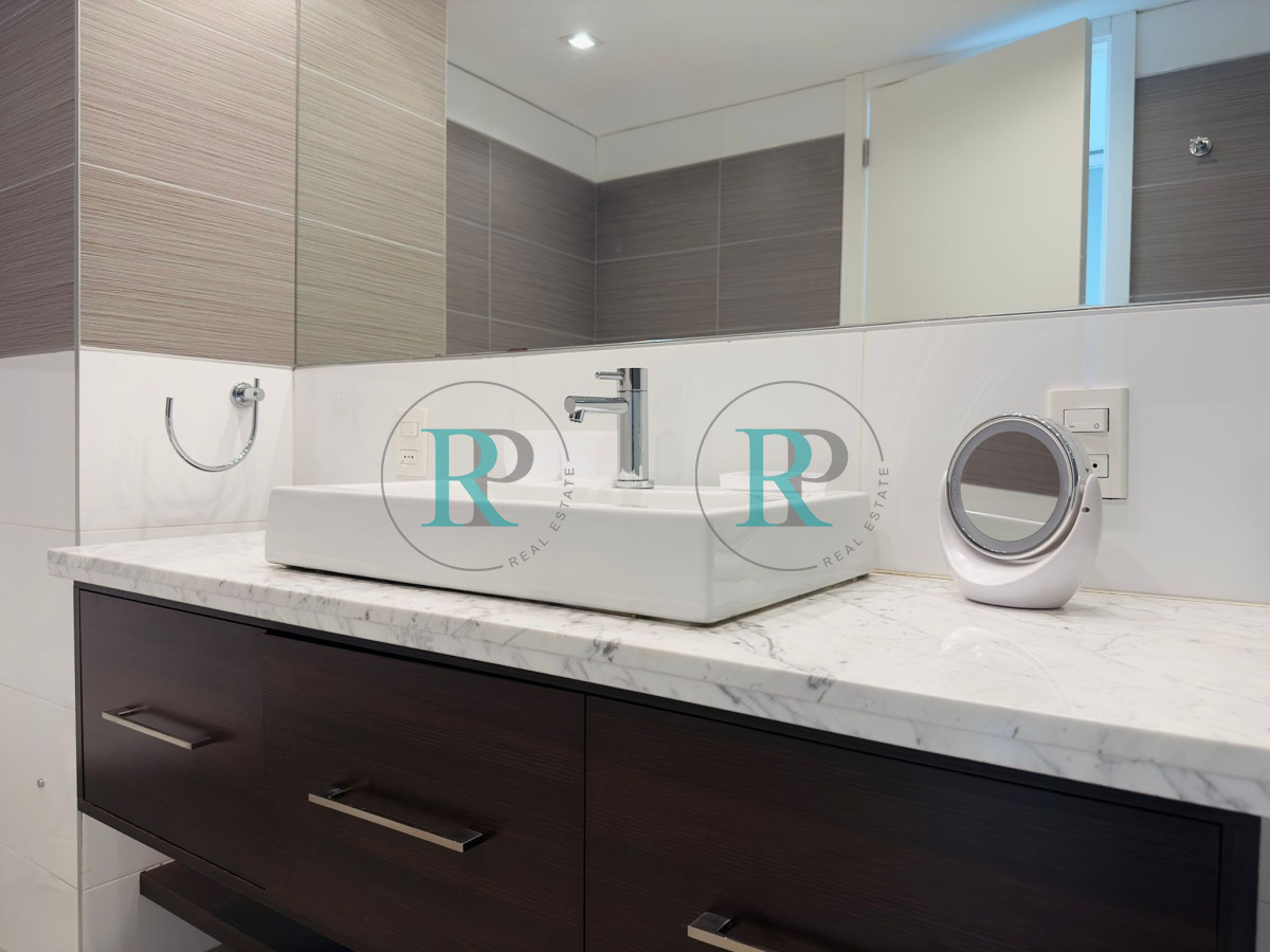 Apartamento ID.1700 - Penthouse en VENTA, 3 dormitorios en suite + Dependencia, vista 180°.